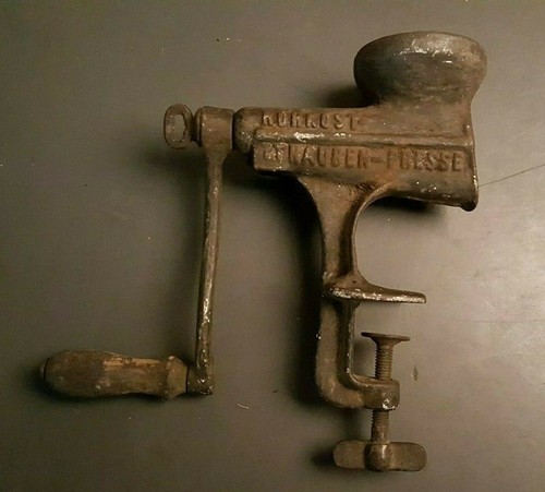 Pressa per uva cruda vintage