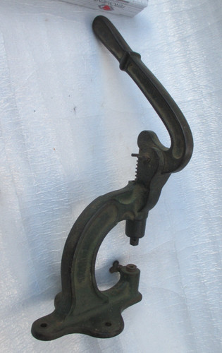 Vecchia pressa per rivetti